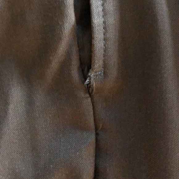 Men’s Jos. A. Bank Signature Collection olive dress slacks in 42/32. - Picture 6 of 6